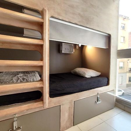 Onefam Sants Hostel Barcelona Luaran gambar