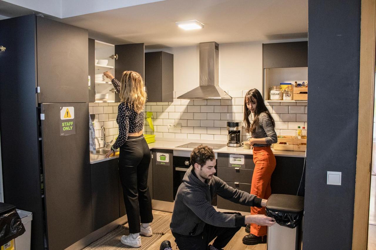 Onefam Sants Hostel Barcelona Luaran gambar