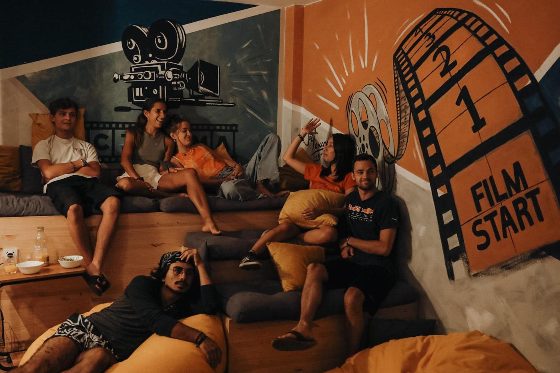 Onefam Sants Hostel Barcelona Luaran gambar